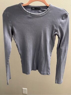 Zara Long Sleeve Ribbed Top in Light Blue-Gray
